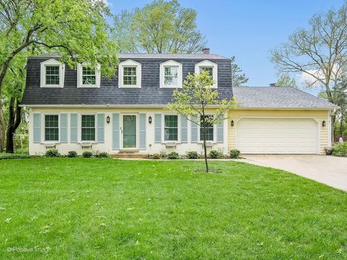 2S560 Seneca Dr, Wheaton, IL, 60189-8989 | Card Image