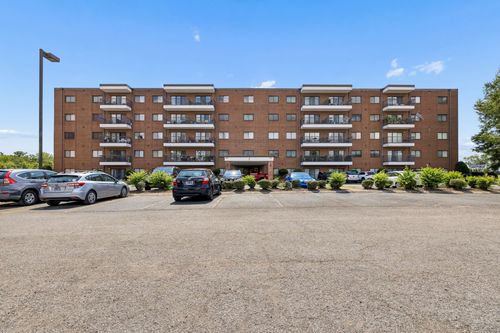 2205-200 Sanders Ferry Rd, Hendersonville, TN, 37075-5073 | Card Image