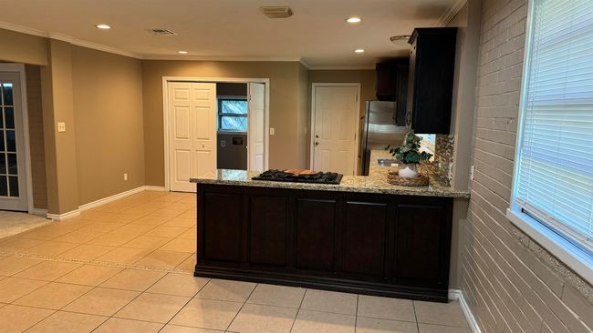 6253 Jefferson Blvd, House other with 3 bedrooms, 2 bathrooms and null parking in Groves TX | Image 4
