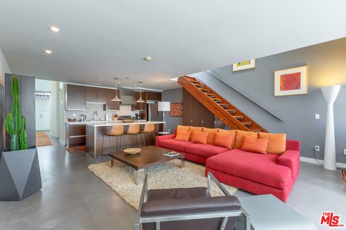 a304-615 Hampton Dr, Venice, CA, 90291-2623 | Card Image