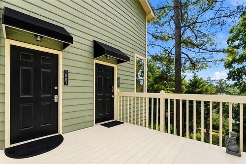 1003 Canyon Point Cir, Roswell, GA, 30076-3380 | Card Image