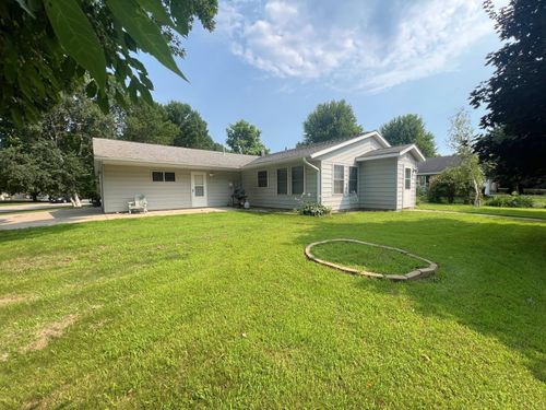 161 Hillcrest Ave, Spicer, MN, 56288-9613 | Card Image