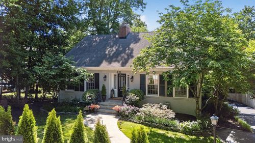 301 Columbia Rd, ALEXANDRIA, VA, 22302-3303 | Card Image