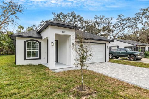 808 W Lowry Ln, Tampa, FL, 33604-4712 | Card Image