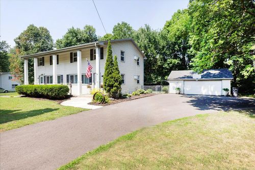 25640 Wild Rose Ln, Shorewood, MN, 55331-7927 | Card Image