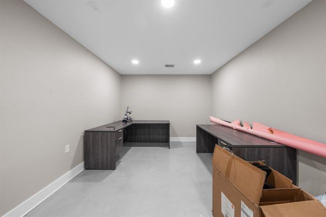 29519 W Hawthorne Dr, House other with 3 bedrooms, 2 bathrooms and null parking in Spring TX | Image 45