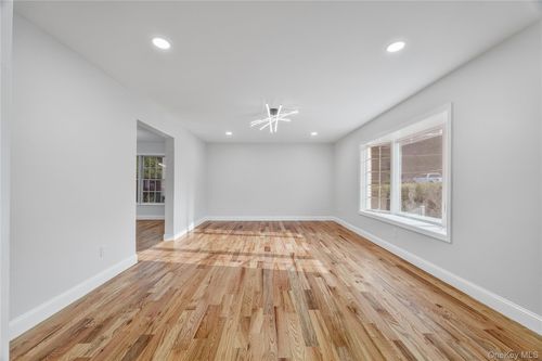 56 Patmore Ave, Yonkers, NY, 10710-5435 | Card Image