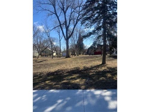 120 8th Ave N, Waite Park, MN, 56387-1156 | Card Image