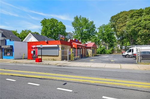 739 Dewey Ave, Rochester, NY, 14613-2317 | Card Image