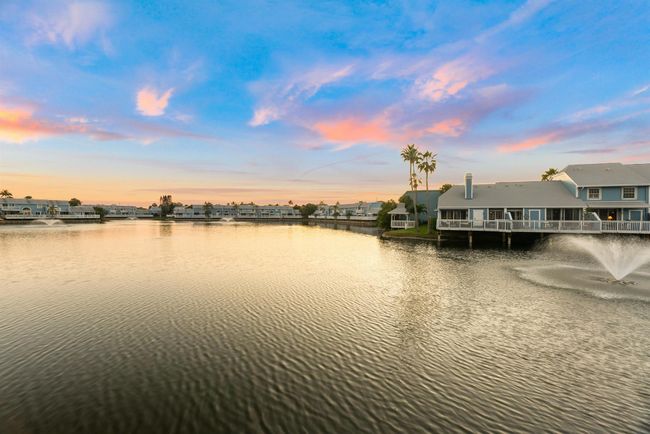 210 Ocean Dunes Cir, Condo with 3 bedrooms, 3 bathrooms and null parking in Jupiter FL | Image 7