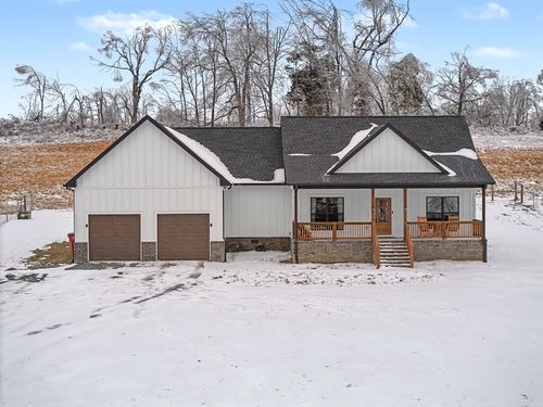 638 Howell Rd, Westmoreland, TN, 37186-3145 | Card Image