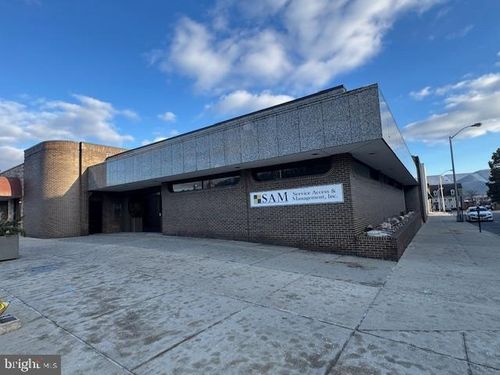 100 E Market St, Lewistown, PA, 17044-2125 | Card Image