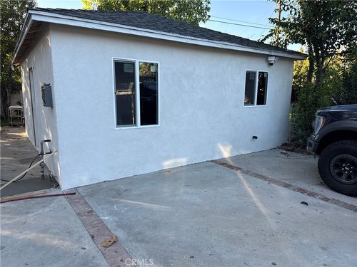 8913 Rathburn Ave, Northridge, CA, 91325-2748 | Card Image