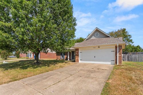 4062 Rosebury Ln, Horn Lake, MS, 38637-7310 | Card Image