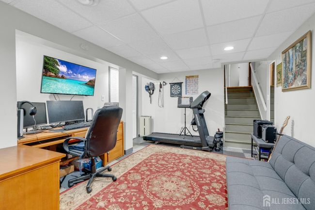 90 Pheasant Run, Townhouse with 2 bedrooms, 2 bathrooms and null parking in Edison NJ | Image 27