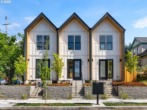 2-205 Ne Going St, Portland, OR, 97211-3320 | Card Image