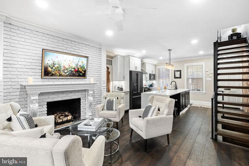 409 S 13th St, PHILADELPHIA, PA, 19147-1106 | Card Image