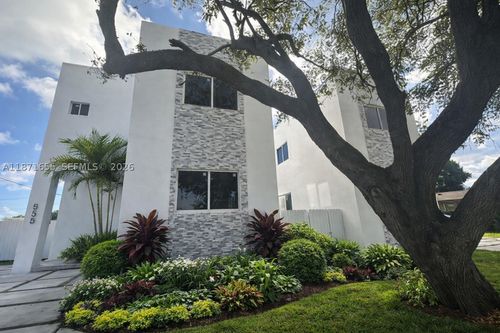 538 Nw 17th Ave, Fort Lauderdale, FL, 33311-8736 | Card Image