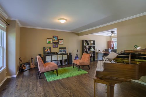 39W555 Sulley Dr, Geneva, IL, 60134-6012 | Card Image