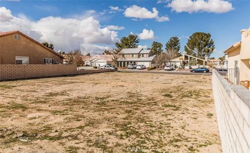 15167 Orchard Hill Ln, Helendale, CA, 92342-7855 | Card Image