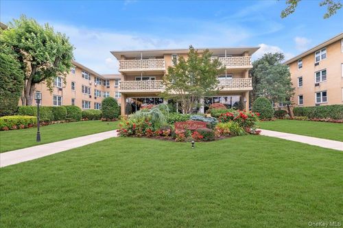 apt-330-490 Atlantic Ave, East Rockaway, NY, 11518-1478 | Card Image