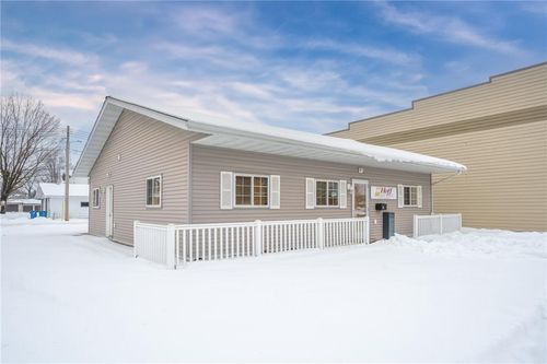 31 S 3rd St, Barron, WI, 54812-1412 | Card Image