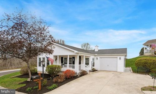 1043 Scenic View Dr, SCHWENKSVILLE, PA, 19473-2078 | Card Image