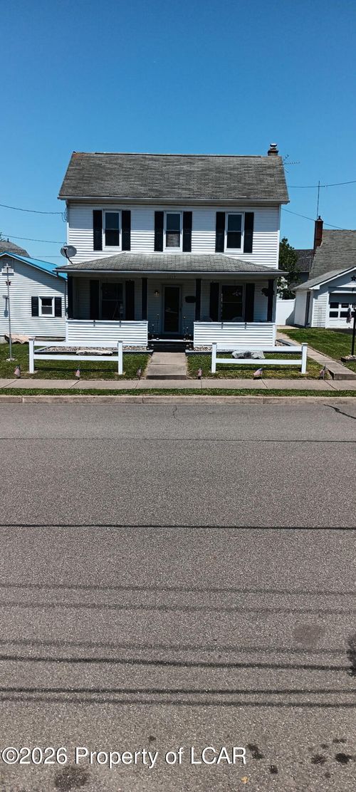1117 Spring Garden Ave, Berwick, PA, 18603-3517 | Card Image