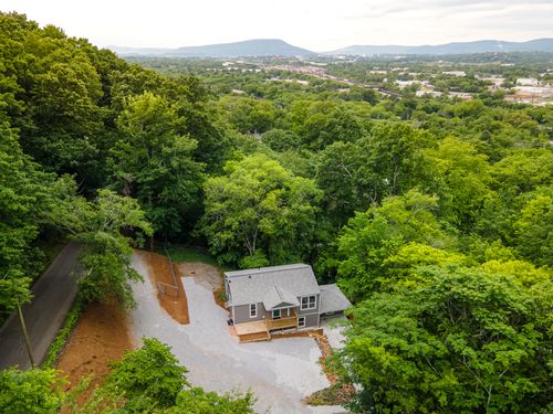 2317 Ridge Crest Drive, Chattanooga, TN, 37406 | Card Image