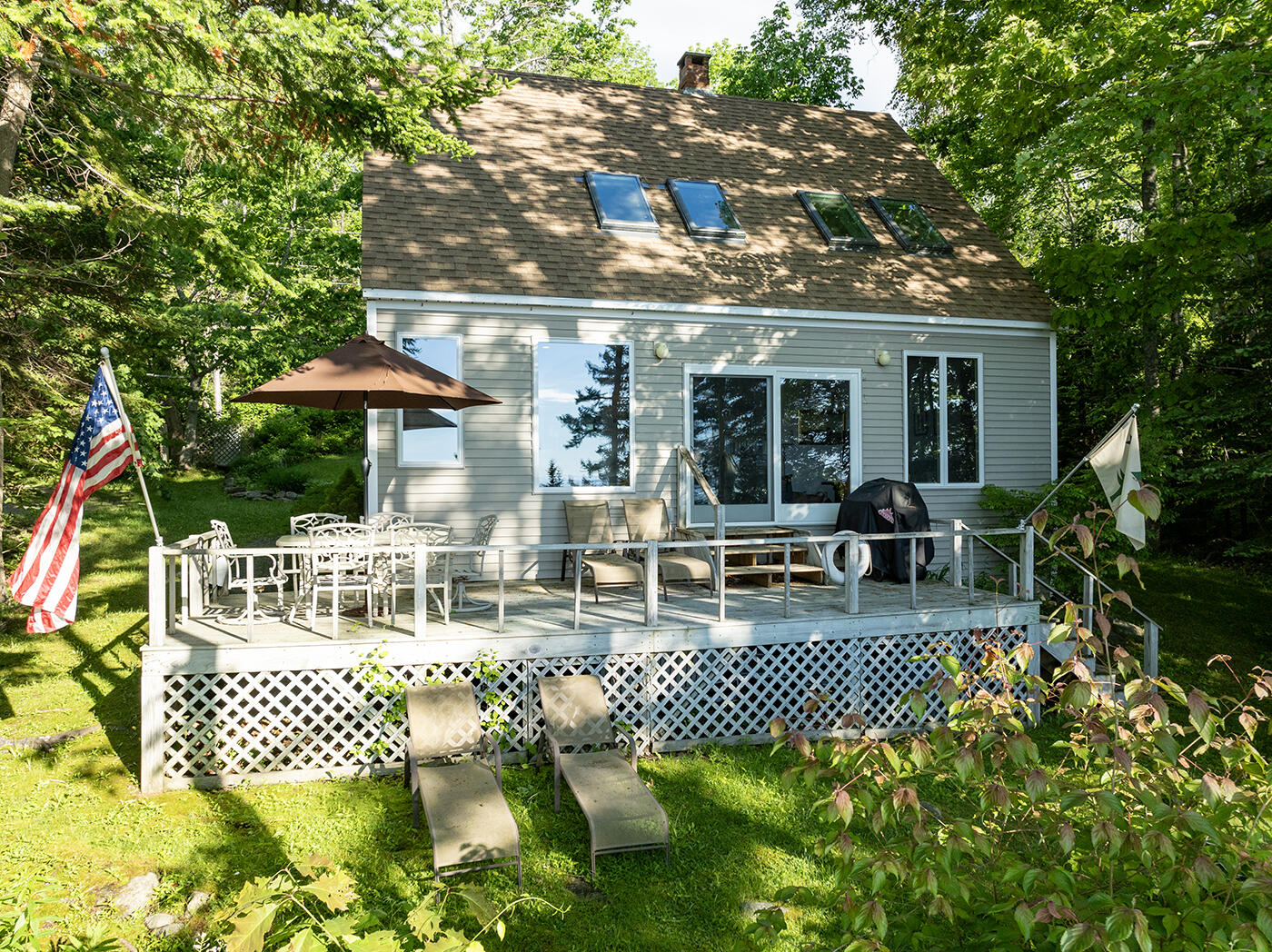 Eds Rd, Camden, ME 04843