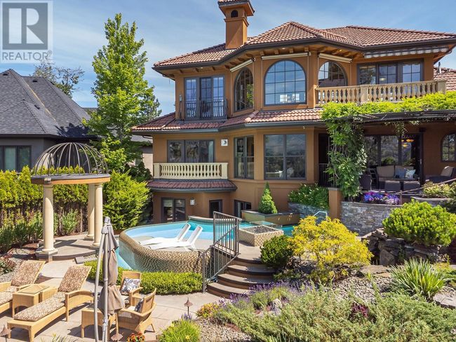 983 Westpoint Dr, House other with 4 bedrooms, 6 bathrooms and 2 parking in Kelowna BC | Image 40