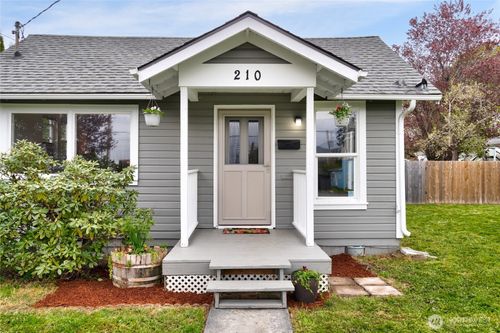 210 Gibson St, Sedro Woolley, WA, 98284-1002 | Card Image