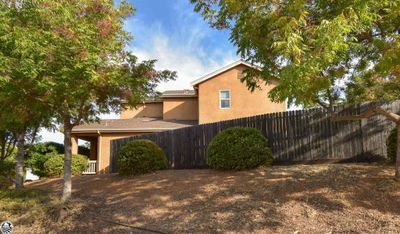 10725 Sierra Meadows Dr, House other with 3 bedrooms, 2 bathrooms and 2 parking in Sonora CA | Image 3