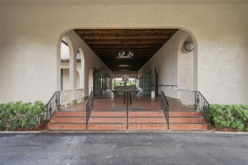 16-10033 64th Ave N, St Petersburg, FL, 33708-3555 | Card Image