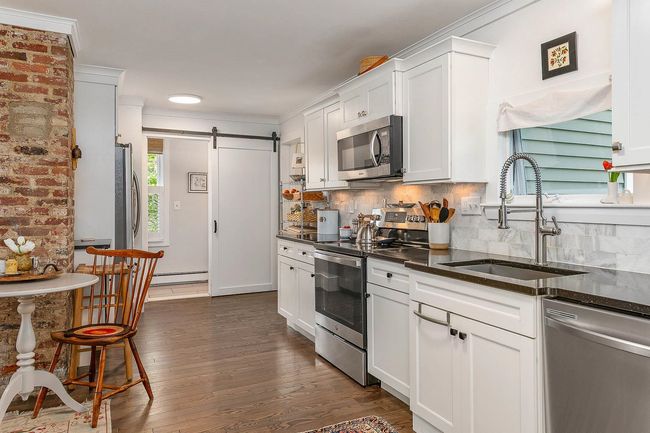 UNIT-1 - 8 Central Avenue, Condo with 4 bedrooms, 3 bathrooms and null parking in Portsmouth NH | Image 6