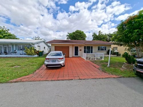 4513 Nw 49th St, Tamarac, FL, 33319-3727 | Card Image