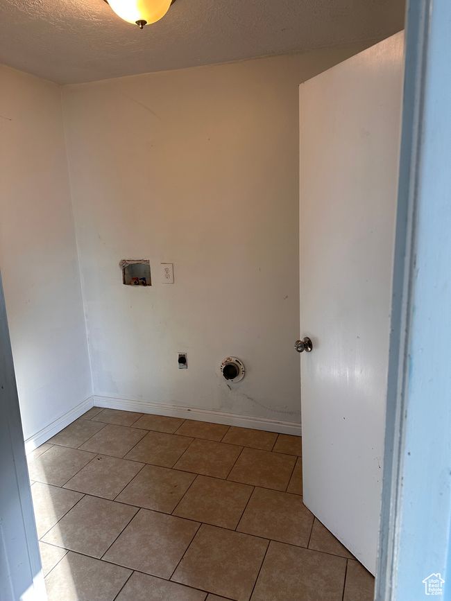 154 E Harris St, Home with 4 bedrooms, 2 bathrooms and 6 parking in Ogden UT | Image 9