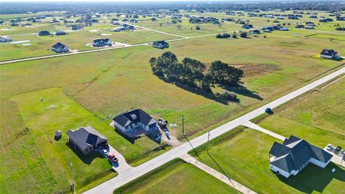 577 Longhorn Trail, Angleton, TX, 77515 | Card Image