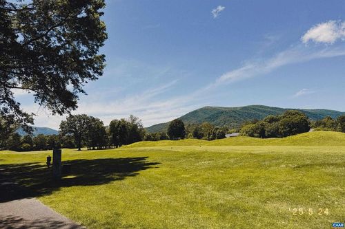 b10-99 Blue Chickory Ct, NELLYSFORD, VA, 22958 | Card Image