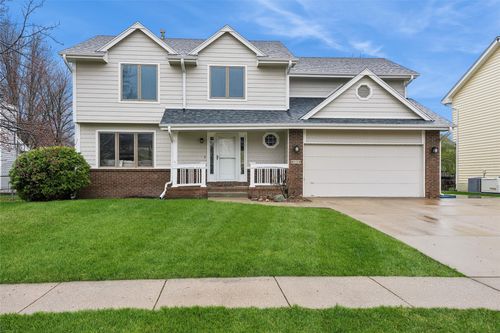 8114 Northview Dr, Urbandale, IA, 50322-7387 | Card Image