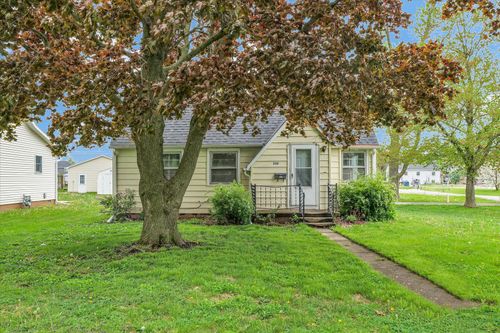 226 S Melvin St, Gibson City, IL, 60936-1542 | Card Image