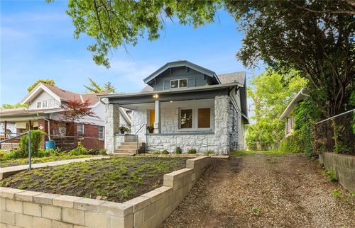 5227 Highland Ave, Kansas City, MO, 64110-2637 | Card Image