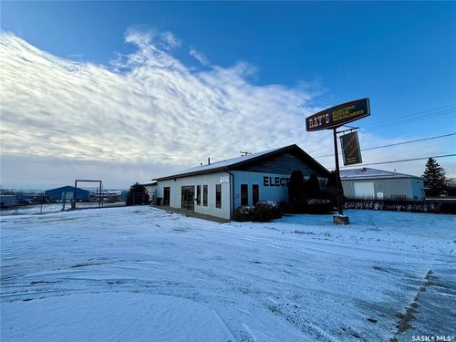 11152 8th Ave, North Battleford, SK, S9A3X9 | Card Image