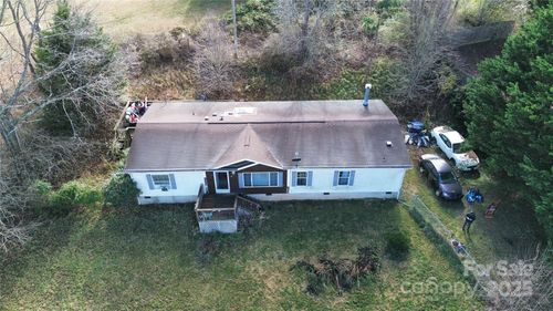 21 Crosswinds Dr, Leicester, NC, 28748-9311 | Card Image