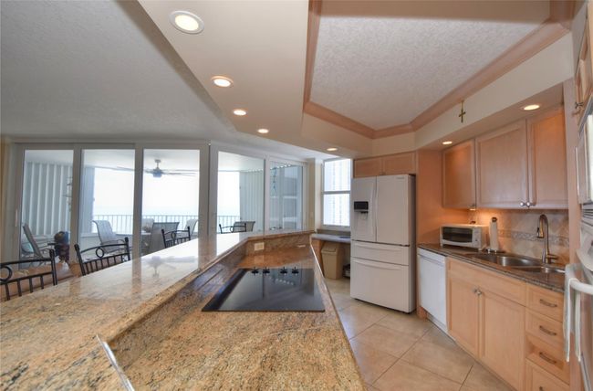 APT-1404 - 1340 S Ocean Blvd, Condo with 2 bedrooms, 2 bathrooms and null parking in Pompano Beach FL | Image 13
