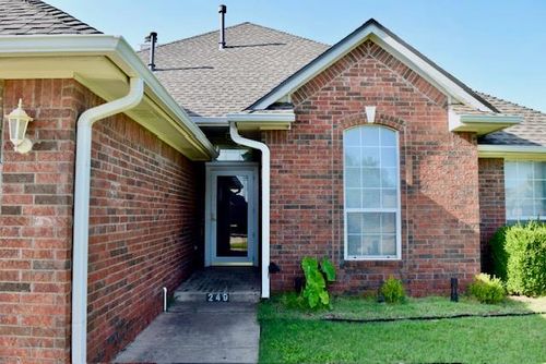 249 Cobblestone Cir, Edmond, OK, 73034-4265 | Card Image
