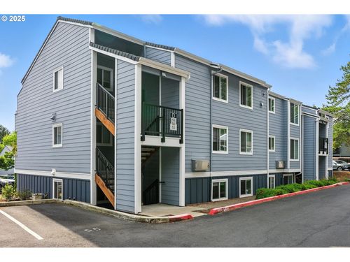 53-47 Eagle Crest Dr, Lake Oswego, OR, 97035-1048 | Card Image
