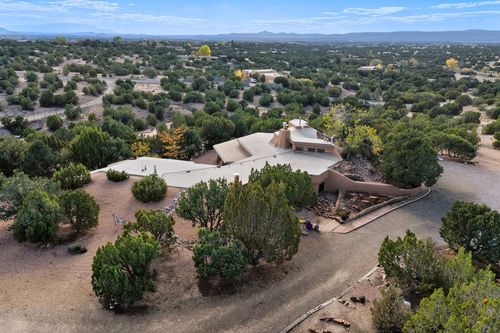 82B Calle Sinsonte, Santa Fe, NM, 87507-9646 | Card Image
