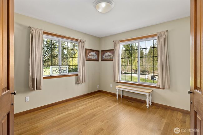 Office / Den to the right of entry | Image 8