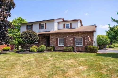 4872 Albart Dr, Syracuse, NY, 13215-1304 | Card Image